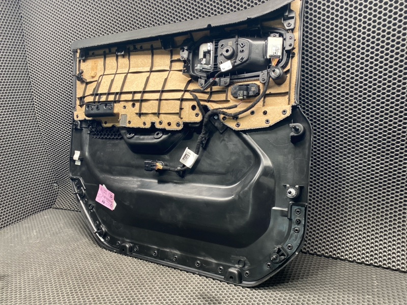 Обивка двери Jeep Wrangler (JL, 2025г.)