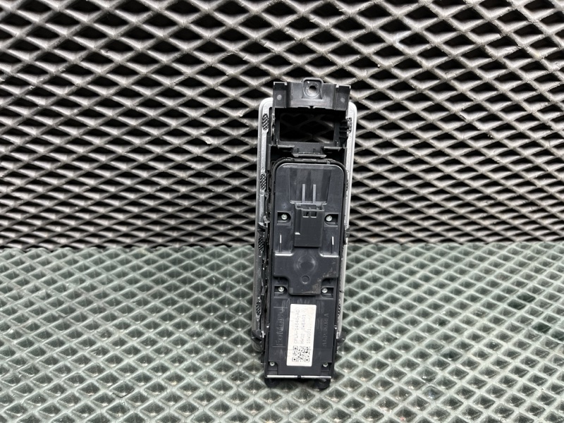 Блок управления стеклоподъемниками Land Rover Range Rover (L405, 2016г.)