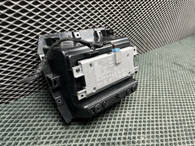 Блок беспроводной зарядки Land Rover Range Rover Sport (L461, 2025г.)