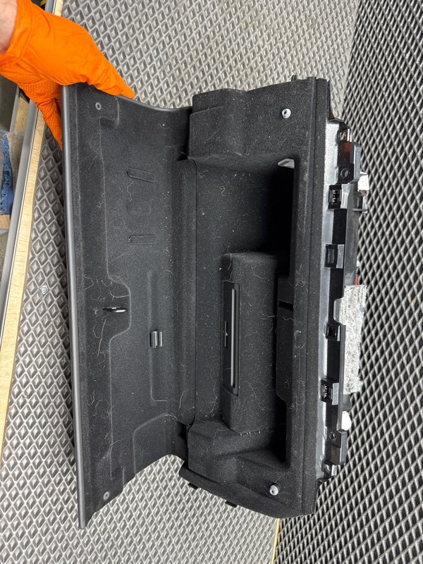 Бардачок Land Rover Range Rover Sport (L494, 2020г.)
