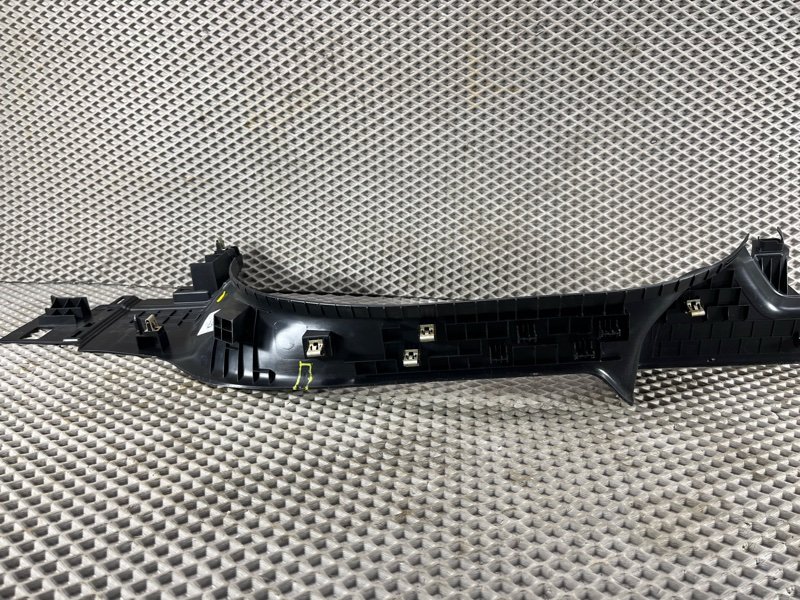 Накладка на порог Land Rover Defender (L663, 2020г.)