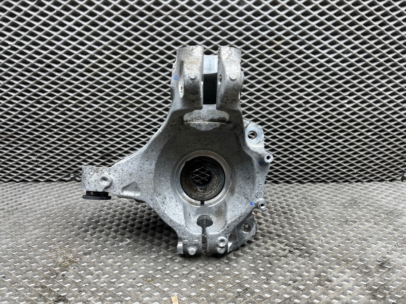 Кулак Land Rover Discovery Sport (L550, 2020г.)