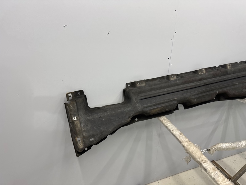 Защитный пластик днища Land Rover Range Rover Sport (L494, 2020г.)