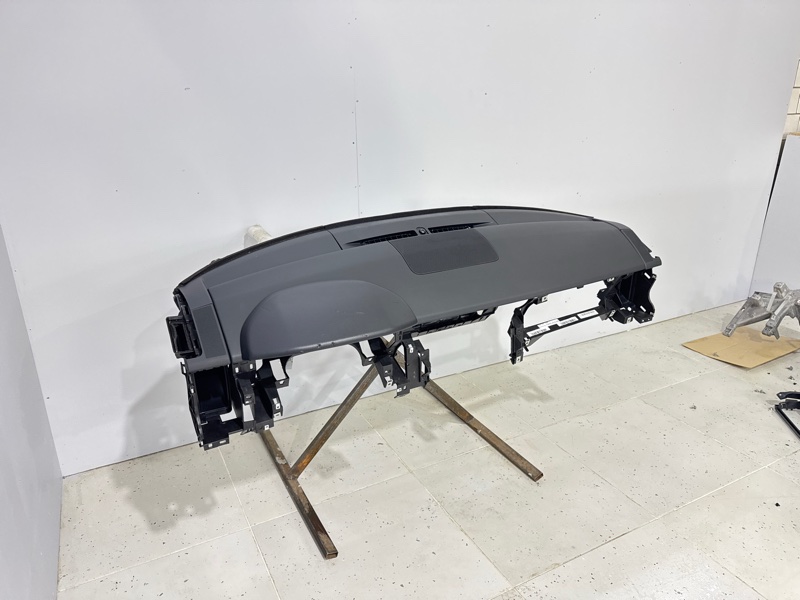 Торпедо Land Rover Range Rover Sport (L494, 2020г.)