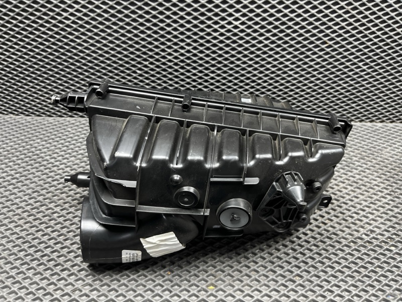 Корпус воздушного фильтра Land Rover Range Rover Sport (L494, 2020г.)