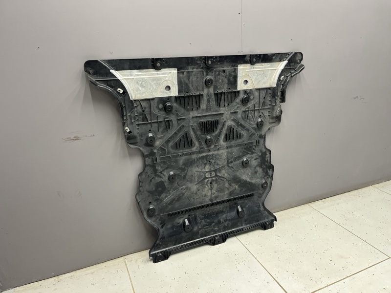 Защитный пластик днища Land Rover Range Rover Sport (L461, 2025г.)