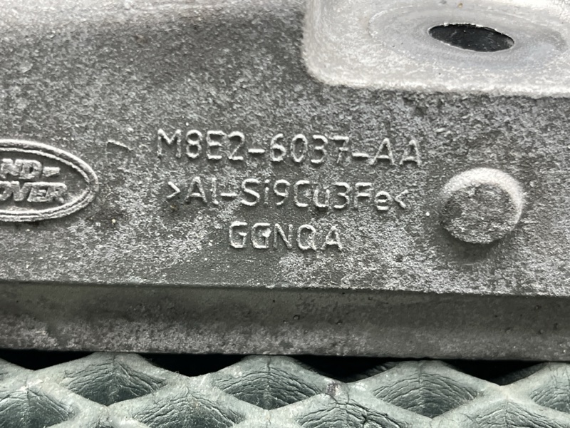 Кронштейн двигателя Land Rover Range Rover Sport (L461, 2025г.)