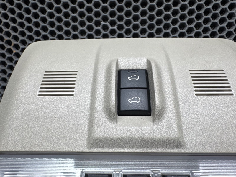 Плафон Land Rover Discovery 4 (L319, 2015г.)