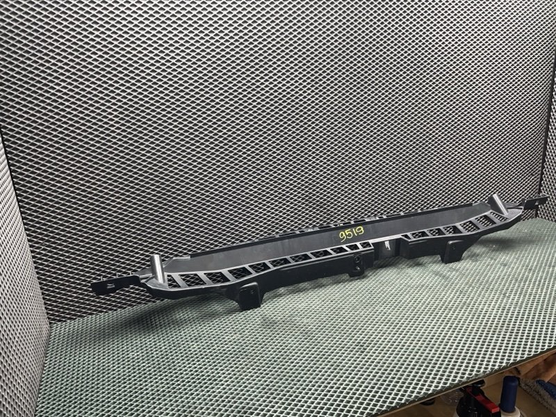 Кронштейн бампера Land Rover Range Rover Sport SVR (L494, 2016г.)