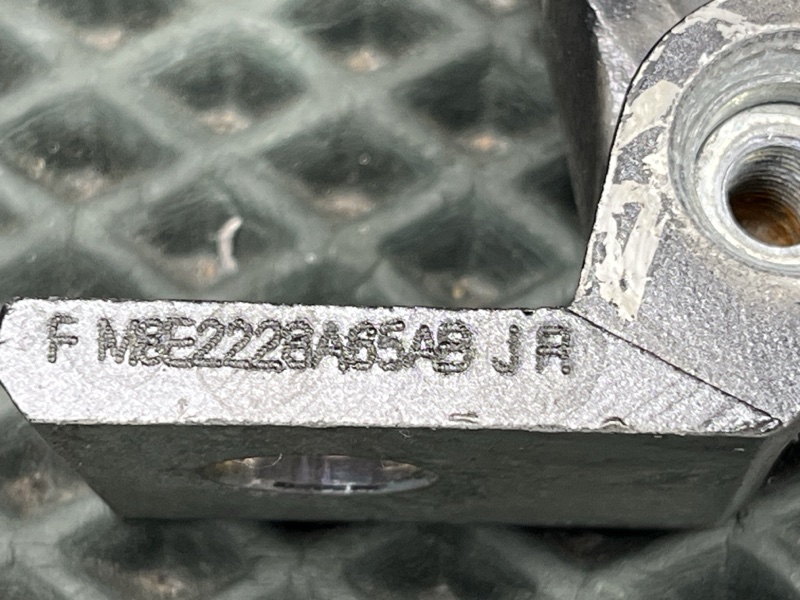 Петля двери Land Rover Range Rover Sport (L461, 2025г.)