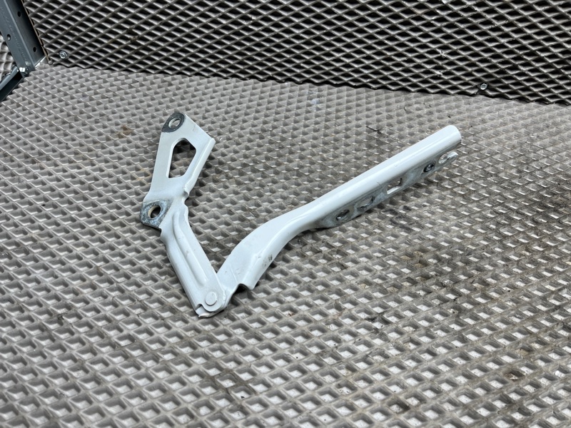 Петля капота Volkswagen Tiguan (MBQ, 2023г.)