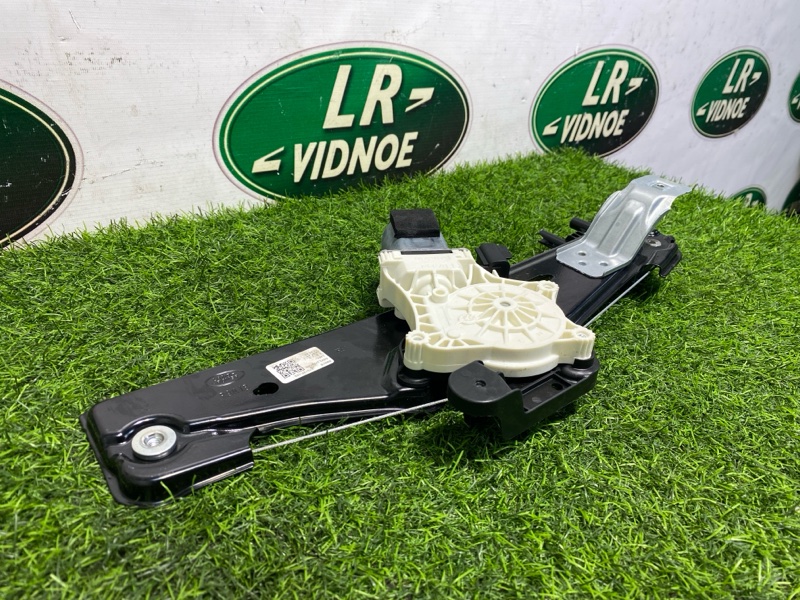Стеклоподъемник Range Rover Sport 3 (L461, 2023г.)