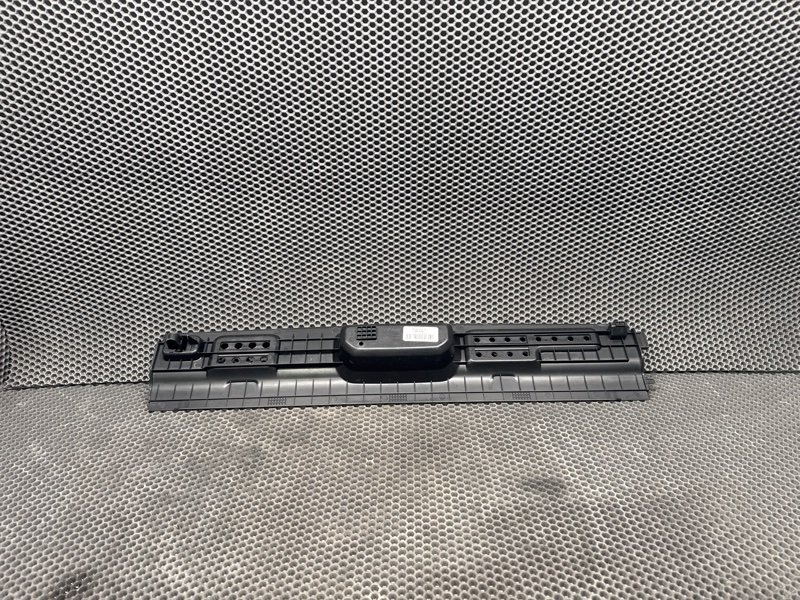Обшивка отсека багажника Jeep Wrangler (JL, 2025г.)