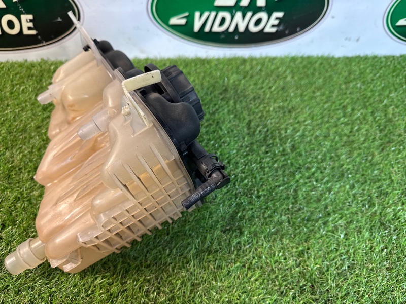 Бачок расширительный Land Rover Range Rover Velar (L560, 2020г.)