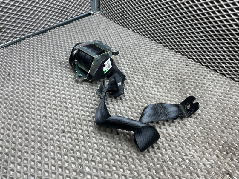 Ремень безопасности Land Rover Discovery Sport (L550, 2017г.)