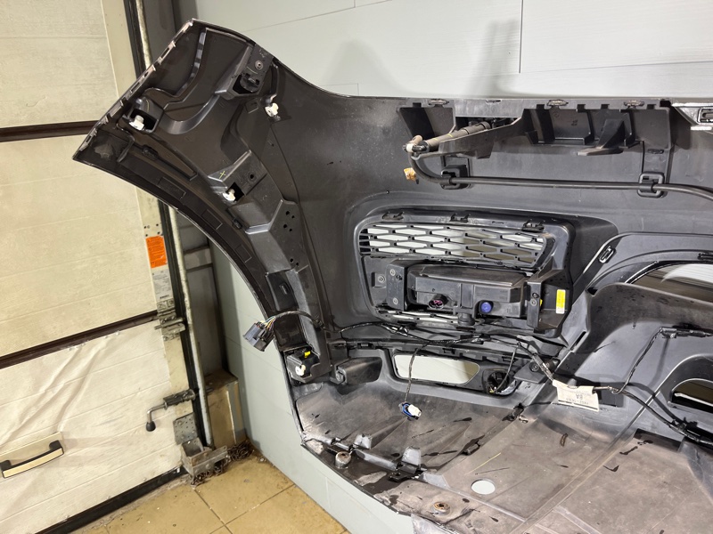 Бампер Land Rover Range Rover Sport (L494, 2017г.)