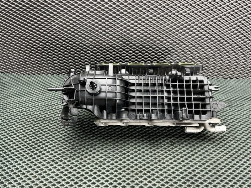 Впускной коллектор Volkswagen Tiguan (MK2, 2018г.)