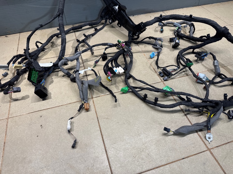 Проводка торпеды Land Rover Range Rover Sport (L461, 2024г.)