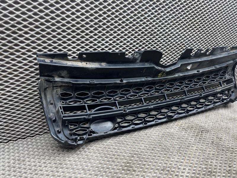Решетка радиатора Land Rover Range Rover Evoque (L538, 2017г.)