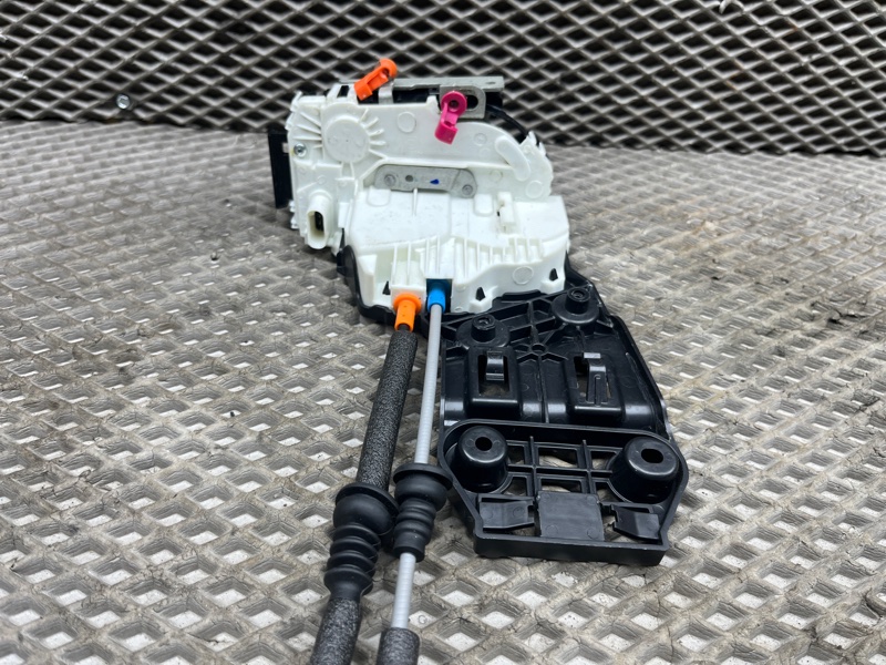 Замок двери Jeep Wrangler (JL, 2025г.)