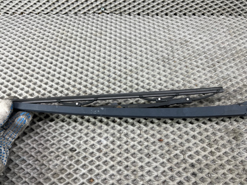 Поводок стеклоочистетеля Land Rover Range Rover Sport (L320, 2011г.)