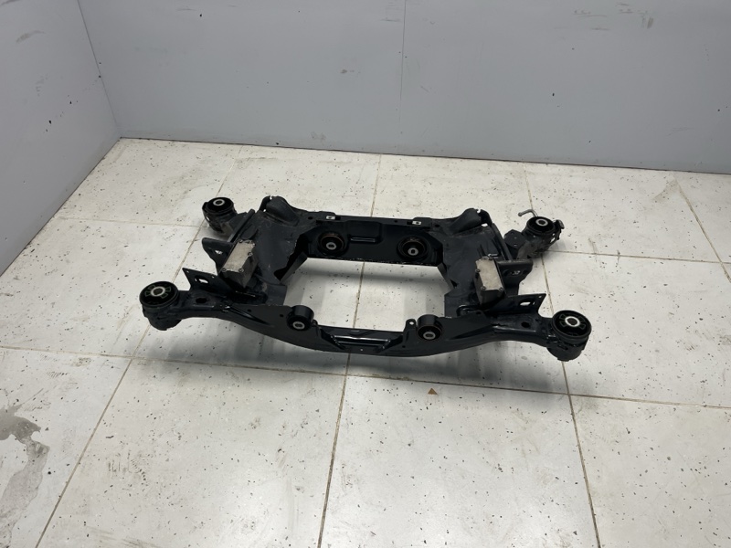 Подрамник Land Rover Discovery Sport (L550, 2016г.)