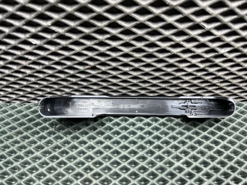 Накладка наружной ручки двери Land Rover Range Rover Sport (L461, 2025г.)