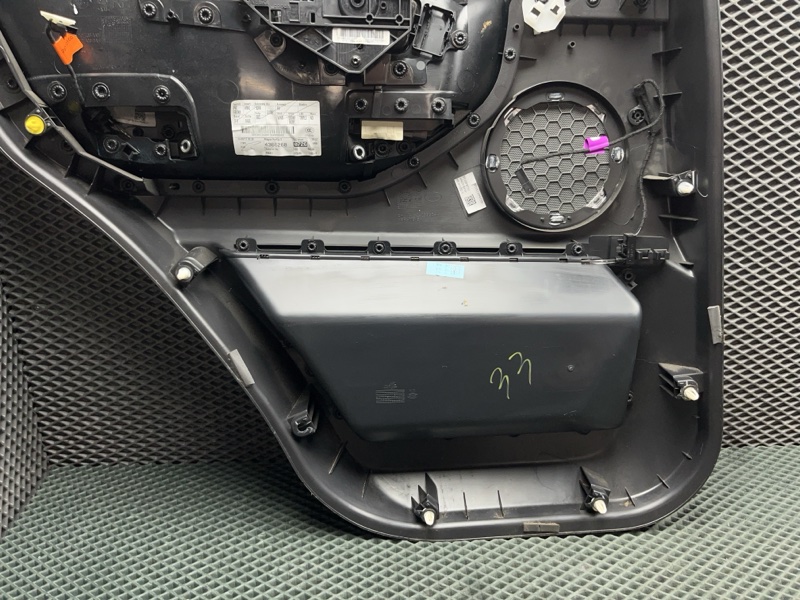Обивка двери Land Rover Range Rover Evoque (L538, 2017г.)