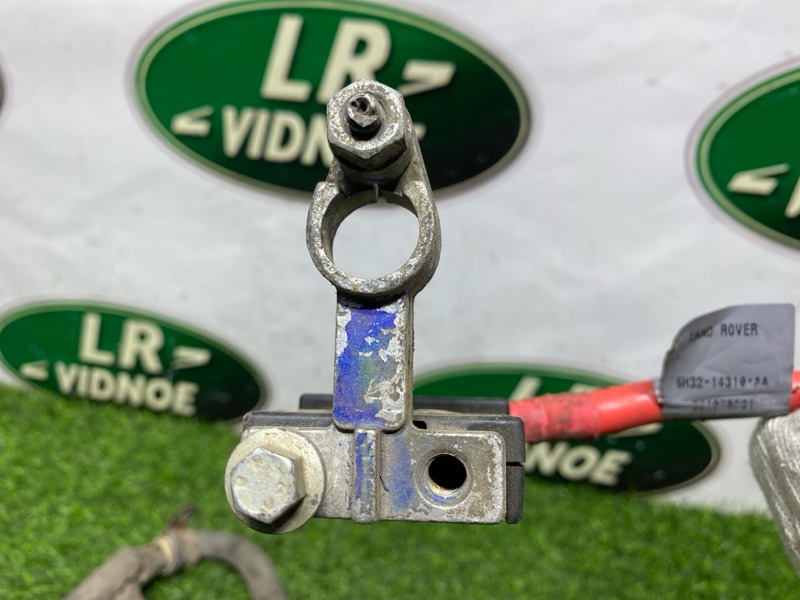 Плюсовой провод аккумулятора Land Rover Range Rover Sport (L320, 2011г.)