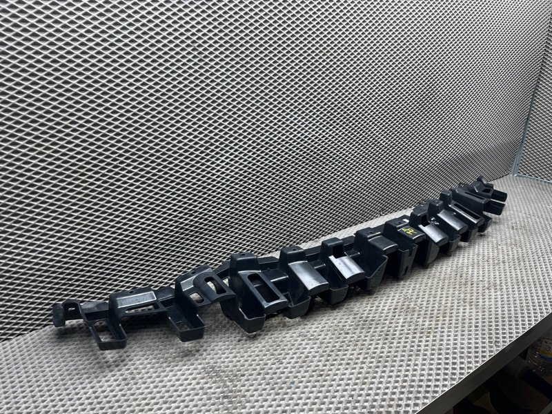 Крепление бампера Land Rover Range Rover Sport (L494, 2017г.)