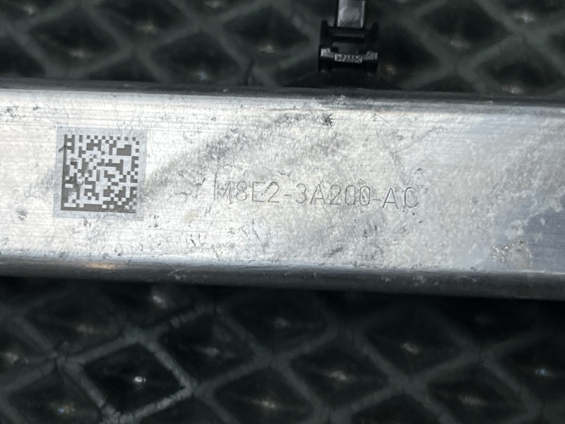 Распорка кузова Land Rover Range Rover Sport (L461, 2025г.)