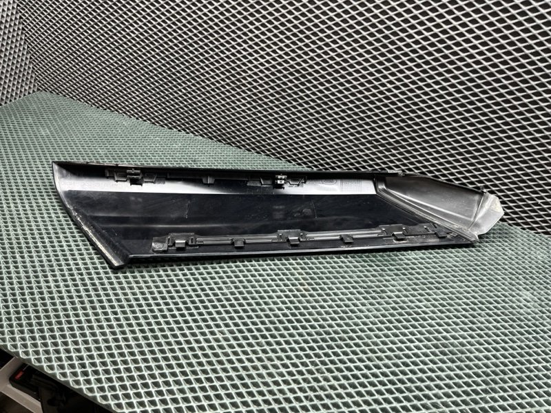 Накладка стойки D Land Rover Range Rover (L405, 2016г.)