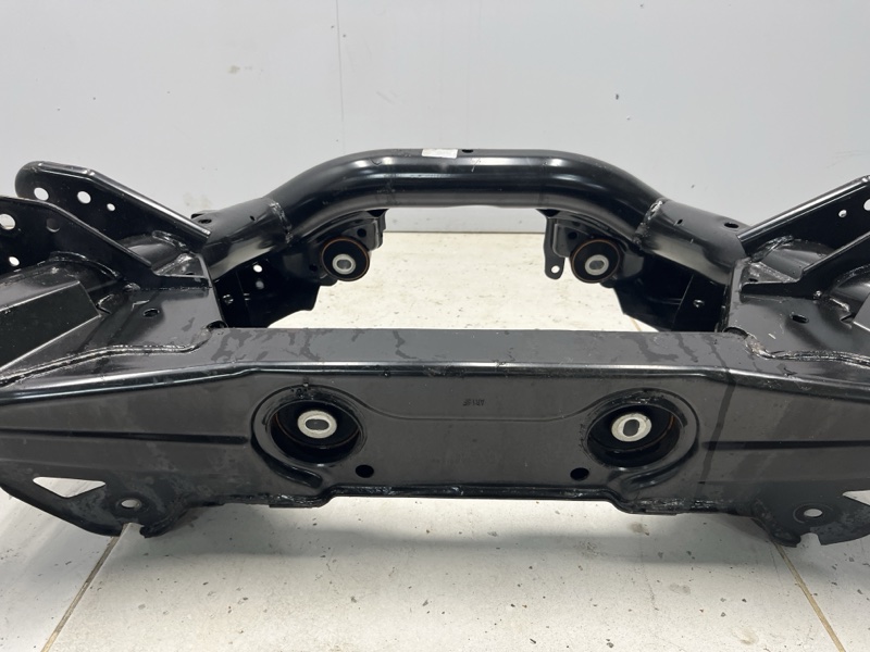 Подрамник Land Rover Discovery Sport (L550, 2016г.)