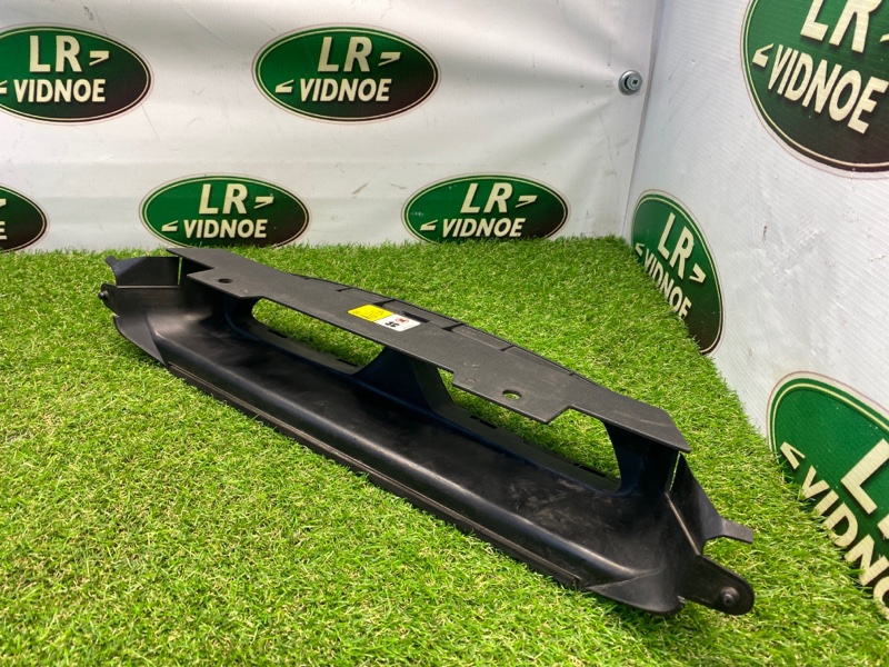 Воздухозаборник Land Rover Range Rover Velar (L560, 2020г.)