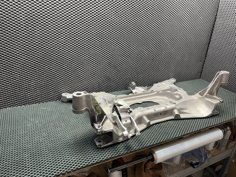 Подрамник Land Rover Range Rover Evoque (L551, 2020г.)