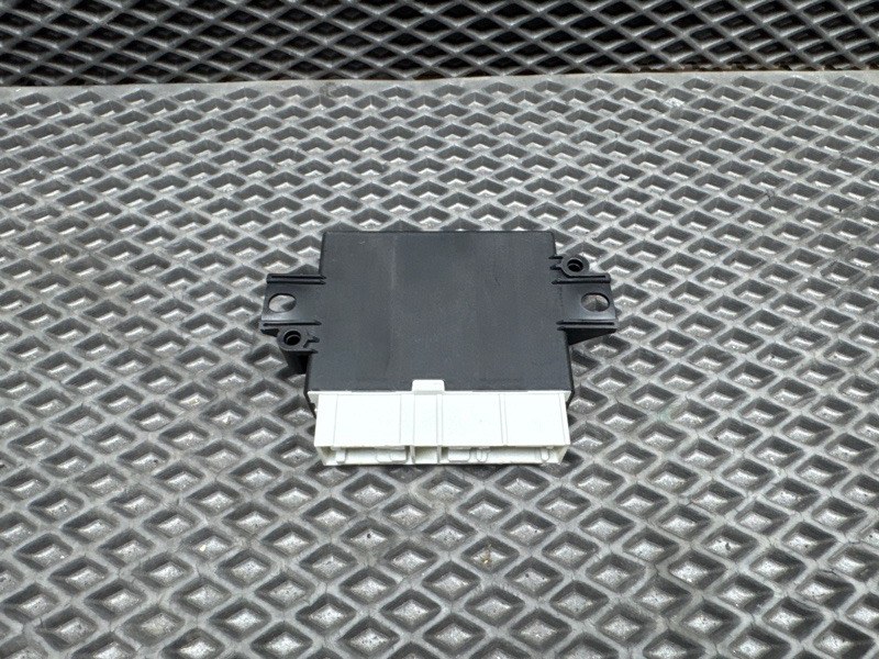 Блок управления парктроником Land Rover Range Rover Sport (L494, 2020г.)