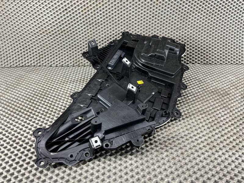 Панель двери Land Rover Range Rover Sport (L461, 2024г.)