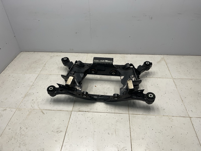 Подрамник Land Rover Discovery Sport (L550, 2018г.)