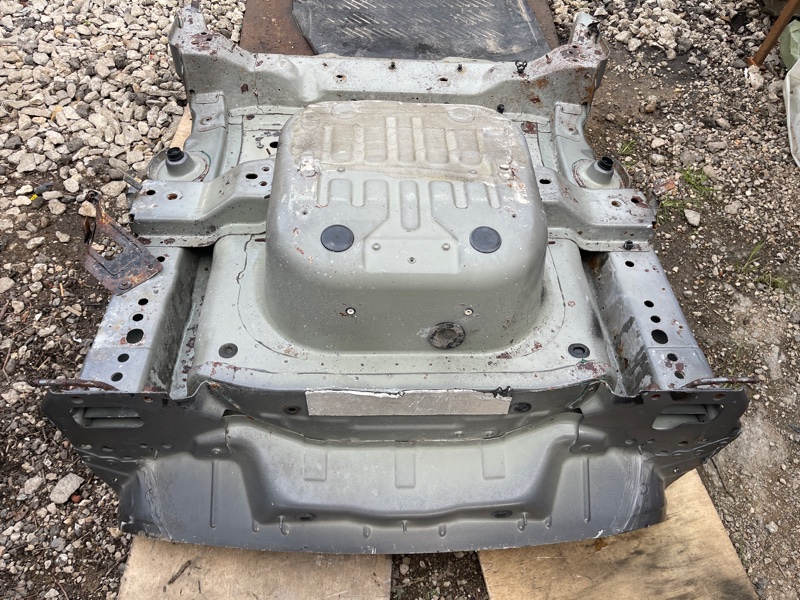 Ниша запасного колеса Land Rover Range Rover Velar (L560, 2017г.)