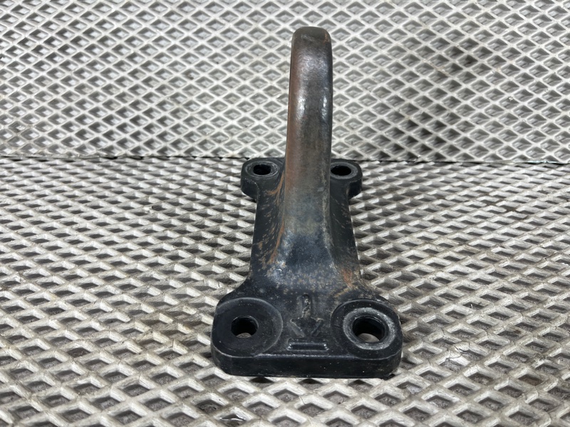 Петля буксировочная Land Rover Defender (L663, 2020г.)