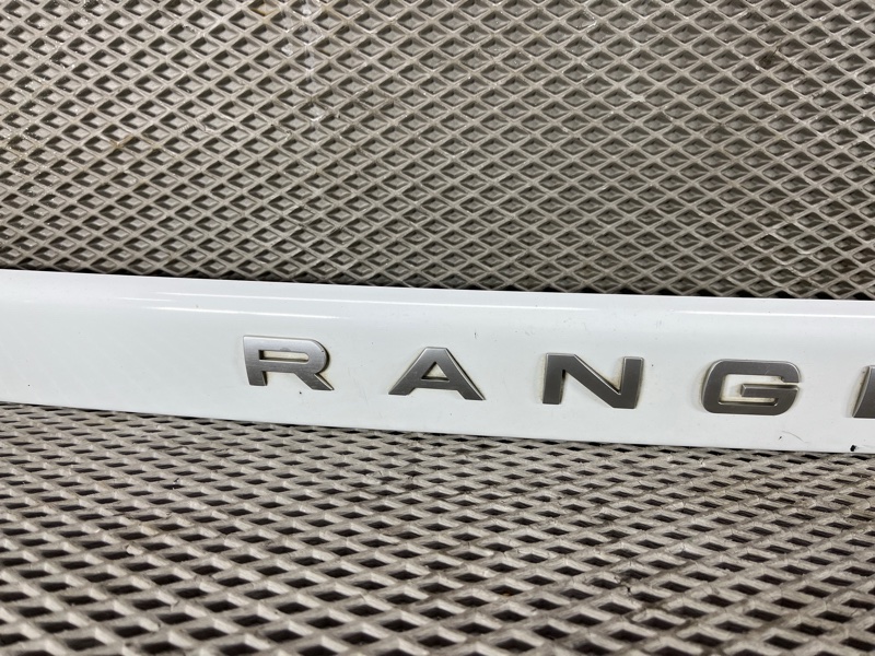 Накладка крышки багажника Land Rover Range Rover Sport (L320, 2011г.)