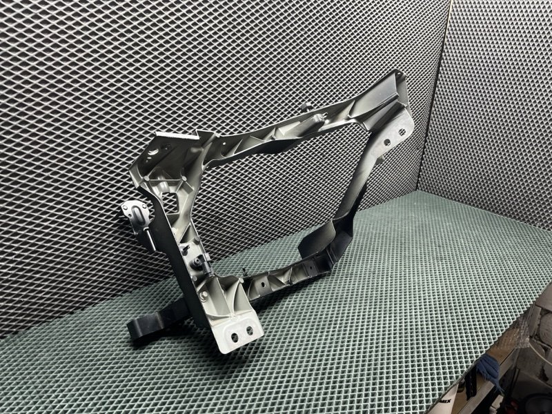 Крепление фары (кронштейн фары) Land Rover Range Rover Sport (L461, 2025г.)