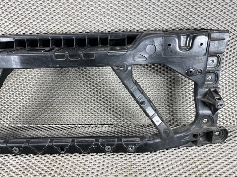 Передняя панель (телевизор) Land Rover Defender (L663, 2020г.)