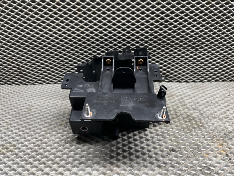 Кронштейн (крепление) Land Rover Range Rover Sport (L461, 2024г.)