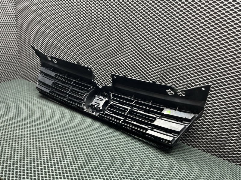 Решетка радиатора Volkswagen Tiguan (MK2, 2018г.)
