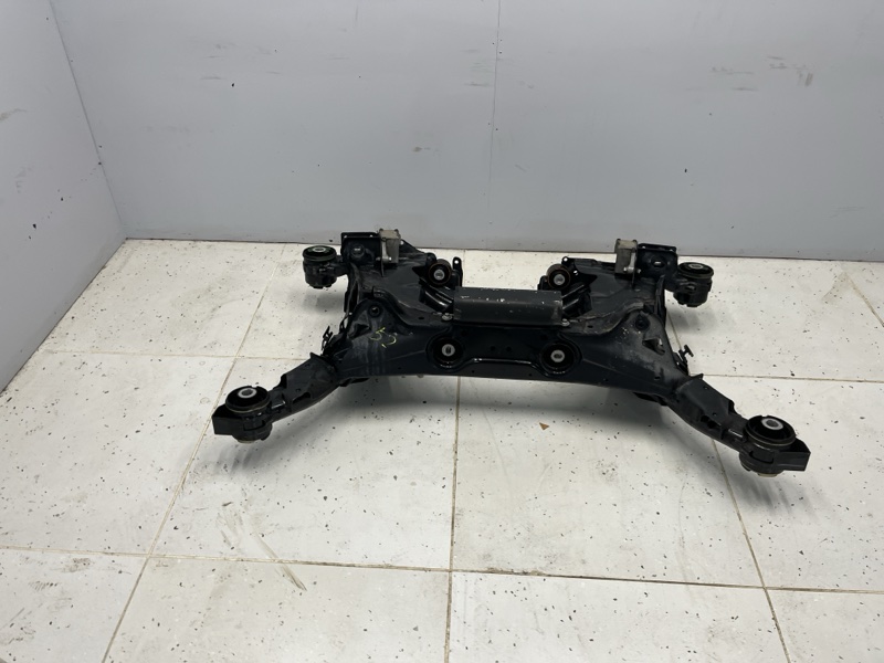 Подрамник Land Rover Discovery Sport (L550, 2018г.)