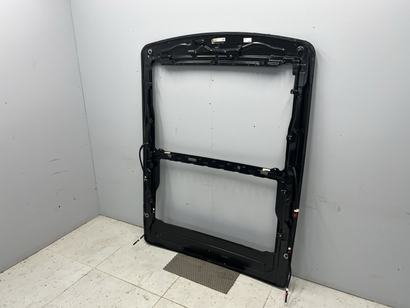 Направляющая шторки панорамы Land Rover Range Rover Sport (L494, 2017г.)
