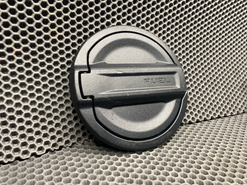 Лючок топливного бака Jeep Wrangler (JL, 2025г.)