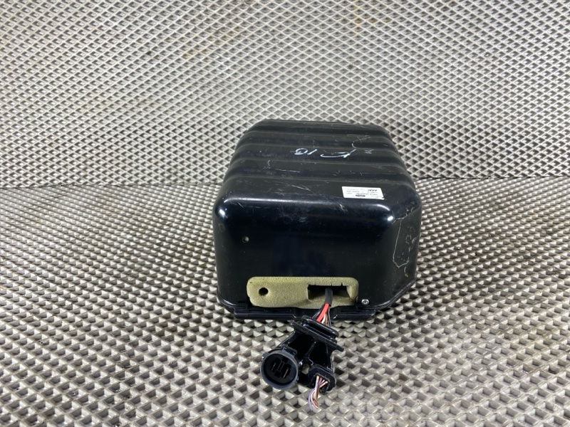 Компрессор пневмоподвески Land Rover Defender (L663, 2020г.)