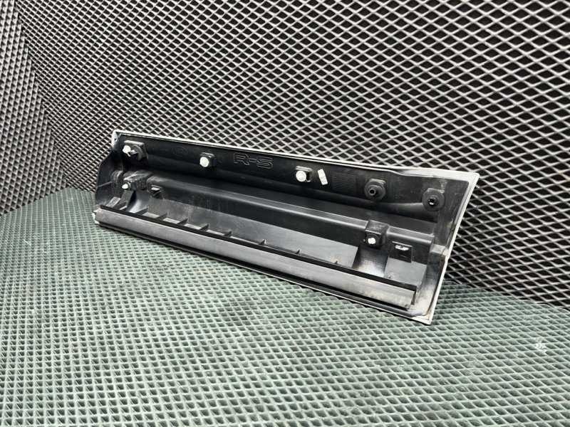 Молдинг двери Land Rover Range Rover Sport (L494, 2021г.)